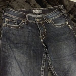 Silver Women's Jeans dark wash size 29/32